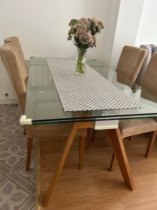 Mesa extensible 1,60-2,40 + 6 sillas tapizadas