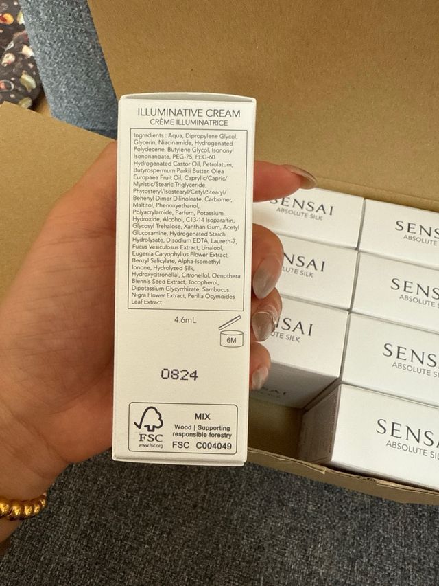 Crema e lozione per il viso Sensai Absolute Silk