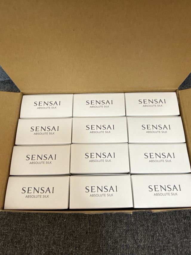 Crema e lozione per il viso Sensai Absolute Silk