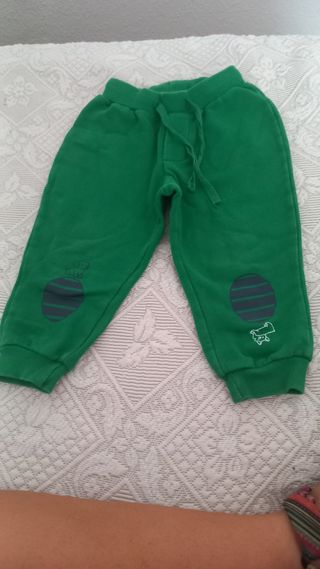 Pantalón verde infantil