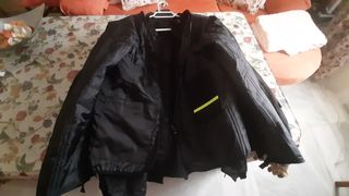 Chaqueta de moto con chaleco interior