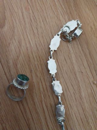 Collar de plata con colgantes