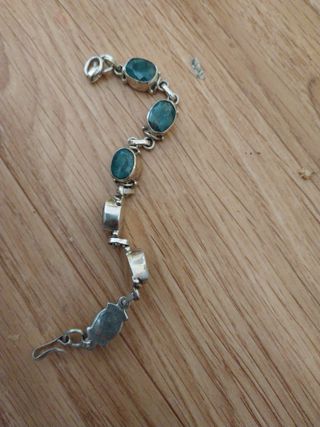 Collar de plata con colgantes