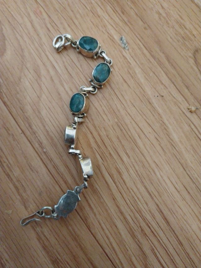 Collar de plata con colgantes