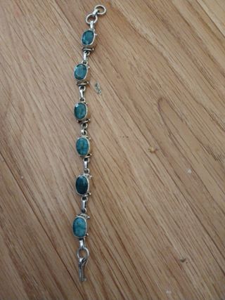 Collar de plata con colgantes