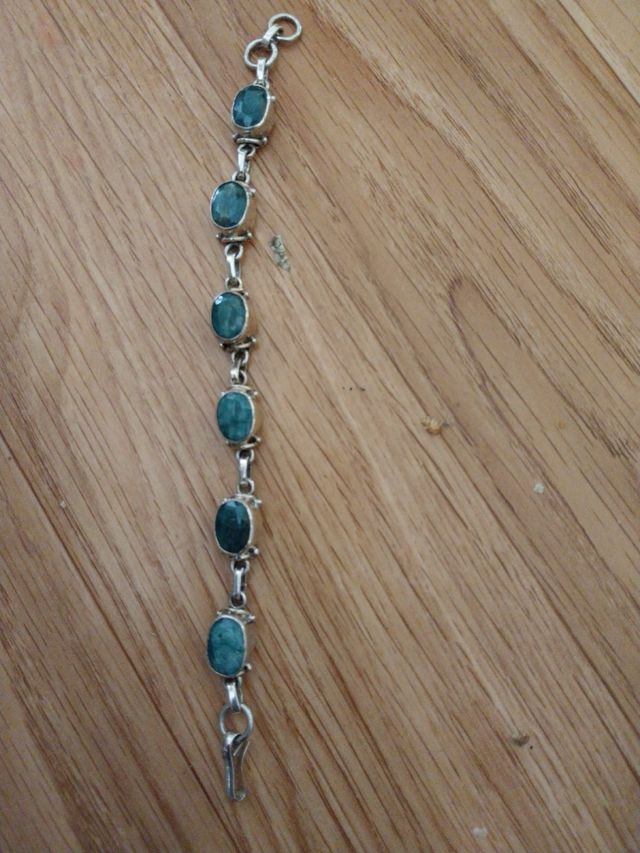 Collar de plata con colgantes