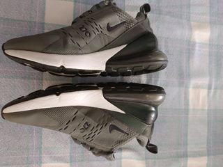 Nike 270