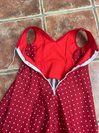 Traje Flamenca Niña Rojo Lunares Blancos. 6 años