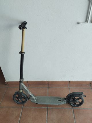 Patinete plegable gris