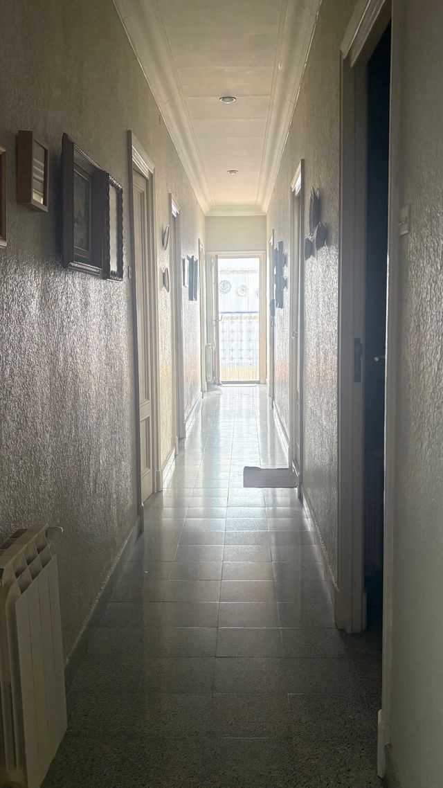 Casa edificio en venta de tres alturas con almacén