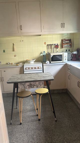Casa edificio en venta de tres alturas con almacén
