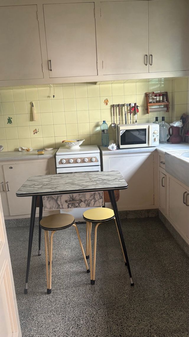 Casa edificio en venta de tres alturas con almacén