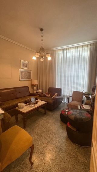 Casa edificio en venta de tres alturas con almacén