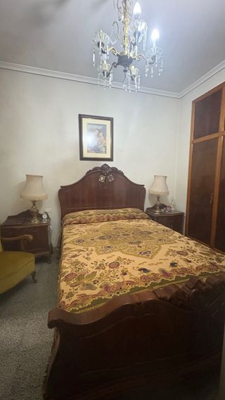 Casa edificio en venta de tres alturas con almacén