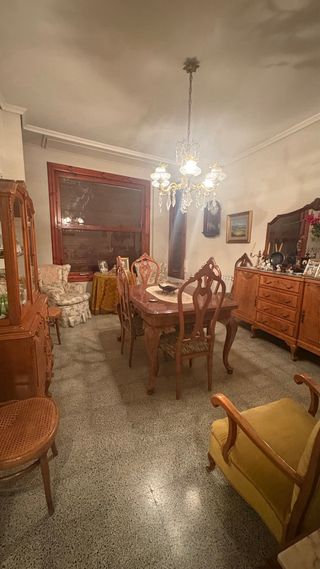 Casa edificio en venta de tres alturas con almacén