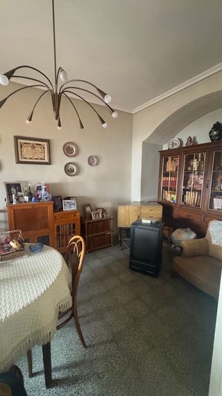 Casa edificio en venta de tres alturas con almacén
