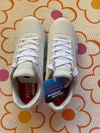 Zapatillas Skechers Blancas