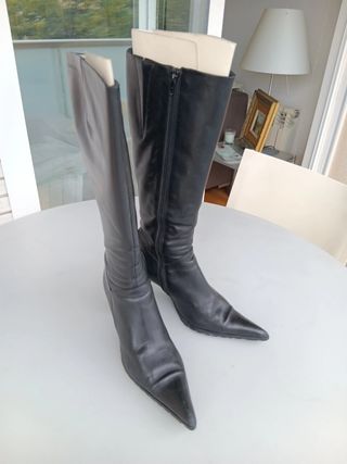 Botas altas negras punta fina