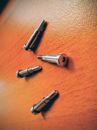 Tornillos originales G-Shock GST