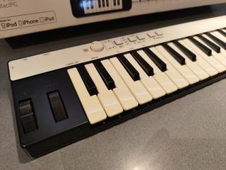 Teclado MIDI iRig Keys 37 teclas