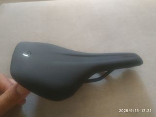 Sillín de bicicleta TOFINO Regular 2.0 Channel