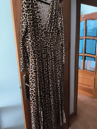 Vestido estampado leopardo manga larga