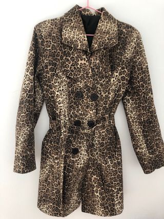 Trench corto estampado leopardo 1
