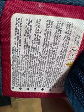 Trona portátil para bebé con diseño de peces.