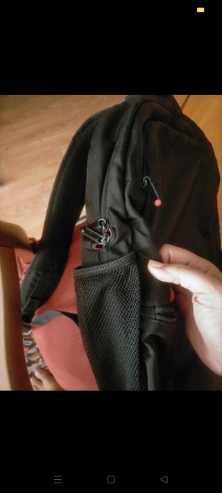 Zaino Thinkpad nero, porta tablet e PC.Robusto.