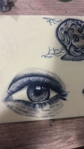 Tatuajes económicos