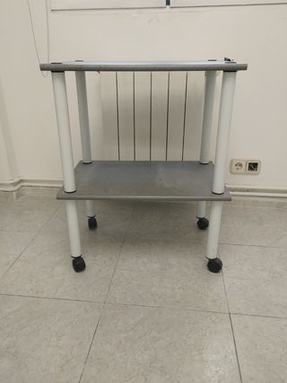 Mesa auxiliar de oficina con ruedas