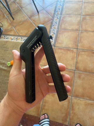 Ajustador de agarre para antebrazo