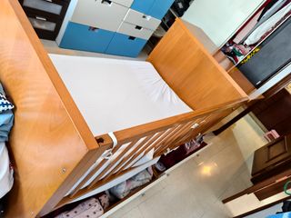 Del largo es 1,90 de ancho es 97 de alto es 97 y e