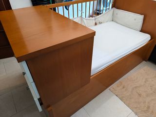 Del largo es 1,90 de ancho es 97 de alto es 97 y e