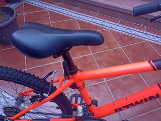 Bicicleta niño B’TWIN Rockrider 500 – ¡Como nueva!