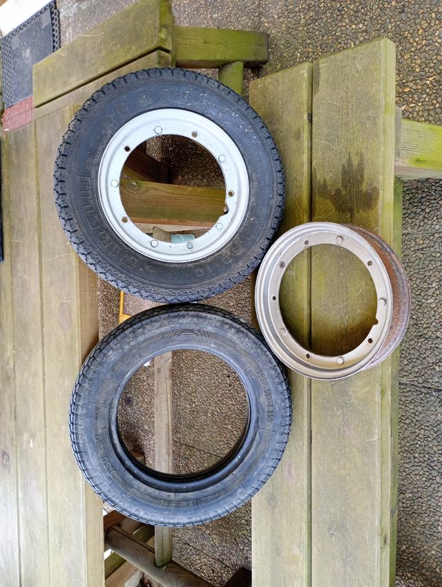 Ruedas Vespa Michelin y Pirelli