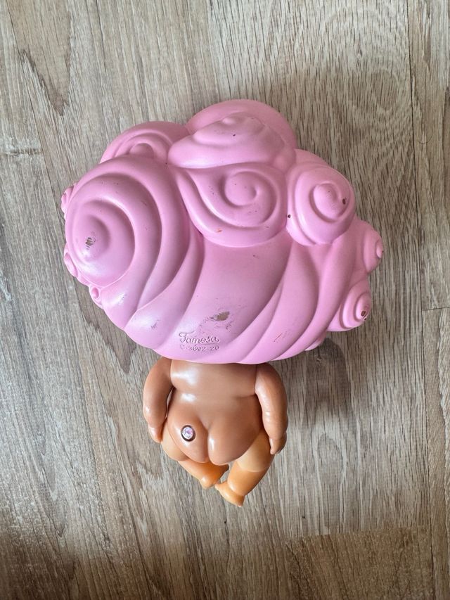 Muñeca Belliés Candy canta y tiene luz roja