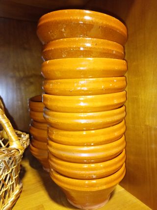 Tazón de barro antiguo para sopa