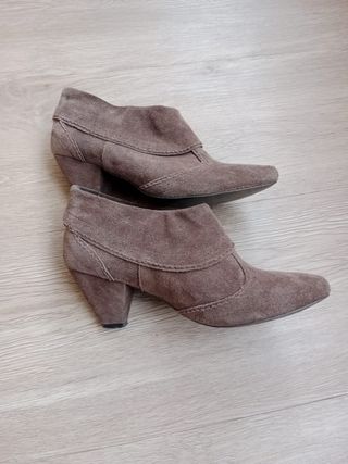 OFERTA!!Botines Stradivarius talla 39.SUPER Cómodo