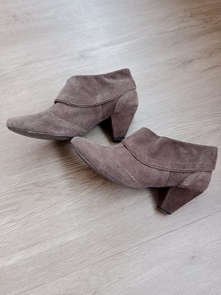 OFERTA!!Botines Stradivarius talla 39.SUPER Cómodo