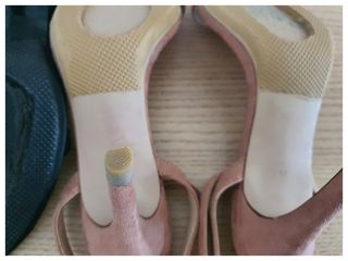 Sandalias color nude+negro n.37 Stradivarius