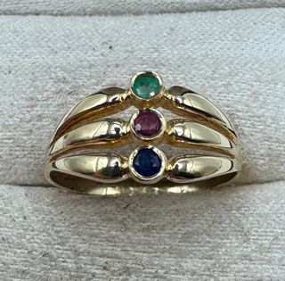 Anillo Oro 18 kt Zafiro, Esmeralda, Rubí