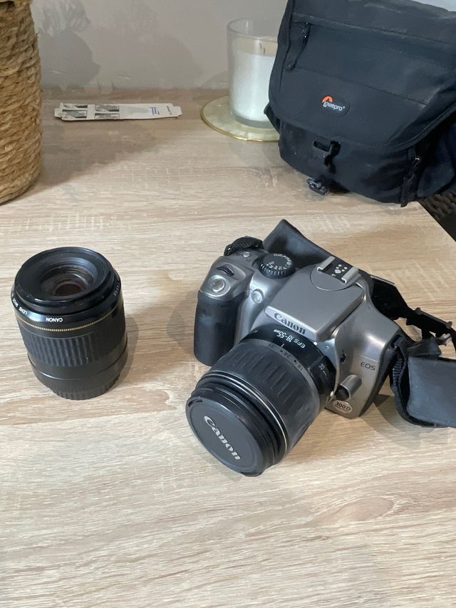 Cámara Digital Canon EOS 300D Plata