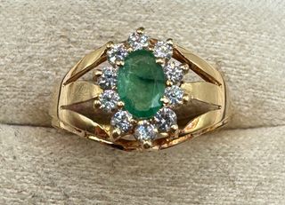 Anillo oro 18 kt esmeralda