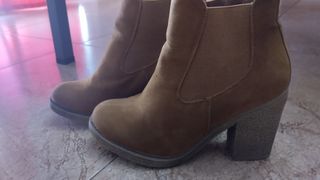 Botines de ante marrones