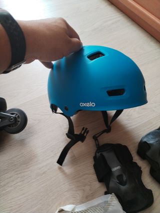 Patines en línea talla 32-35 + Casco y Proteccione