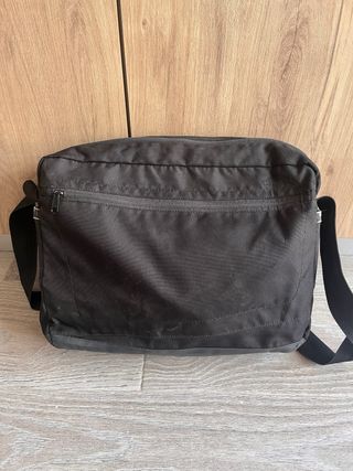 Mochila y Bandolera Negra