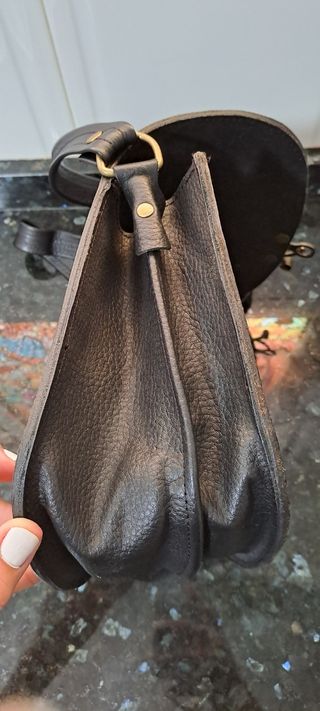 Bolso Cuero Vacuno Artesanal Argentino.
