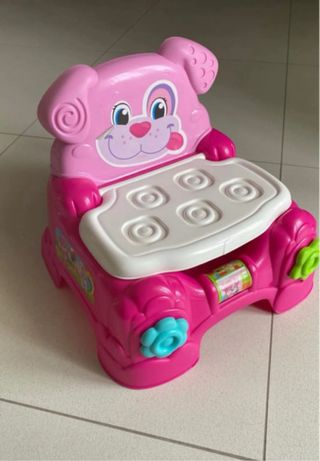 Giochi per bambini rosa a forma di cane