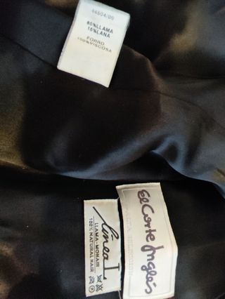 Abrigo de señora negro.